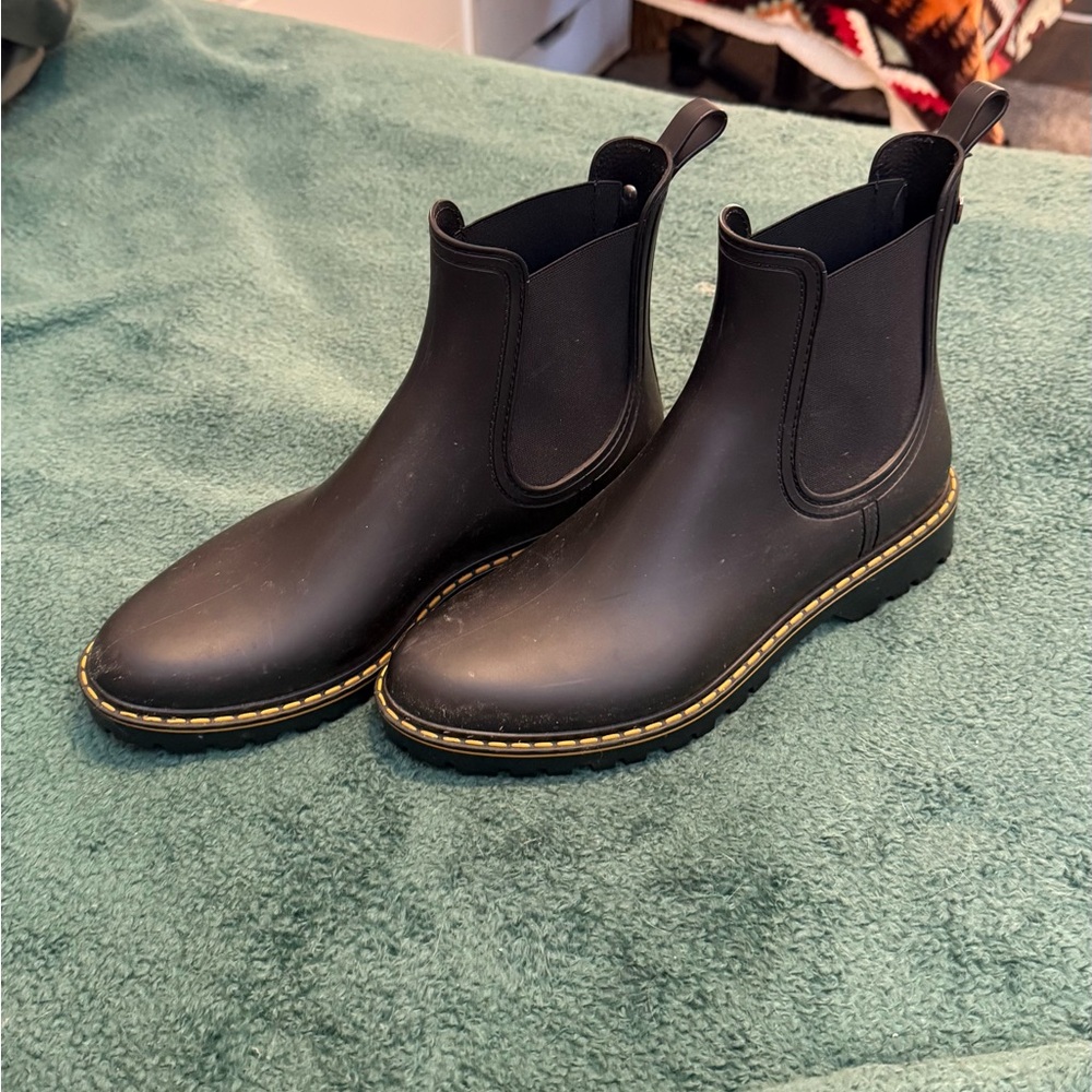 Black Chelsea Boots
